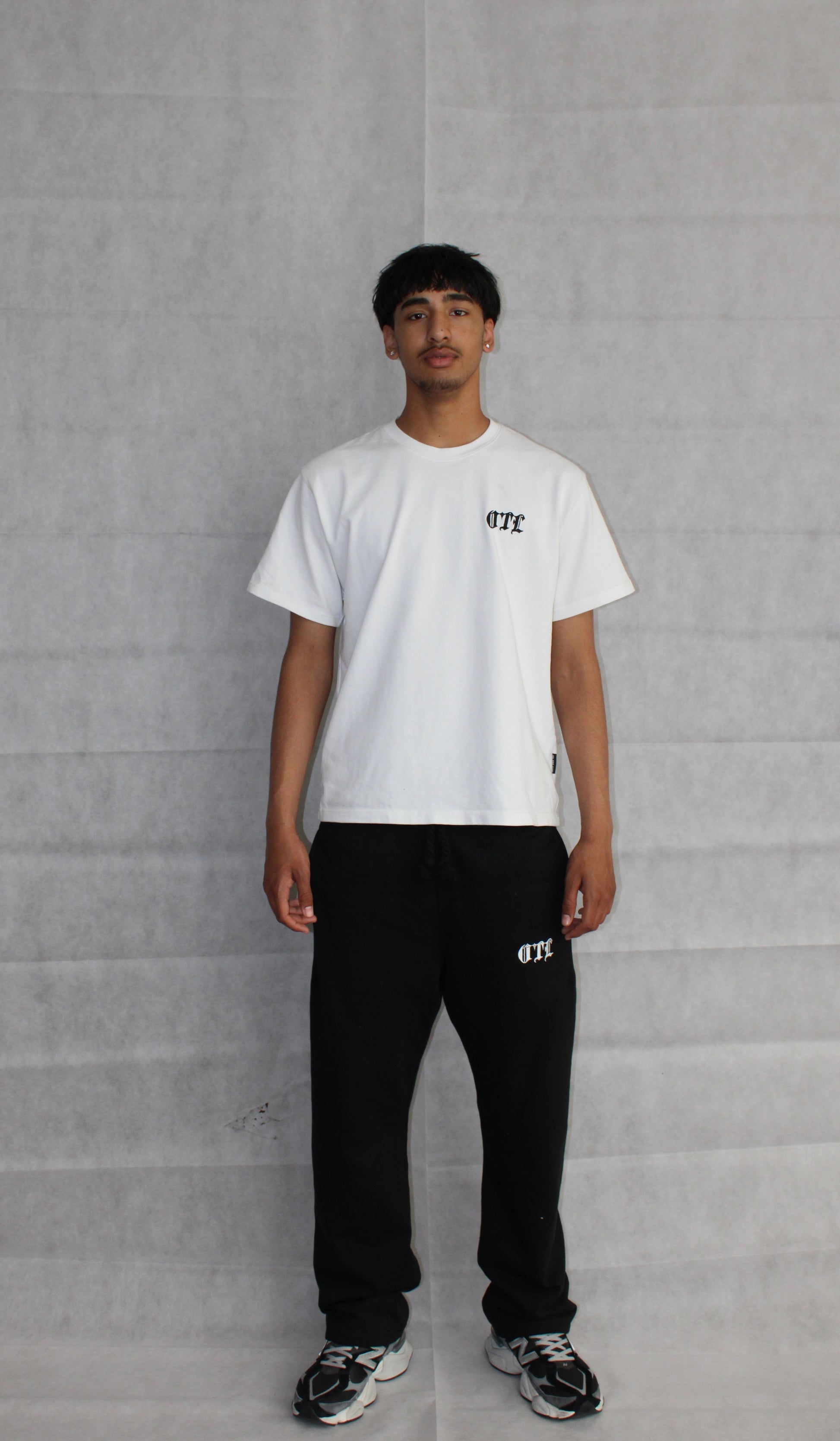 WHITE TEE - ON THE LOW