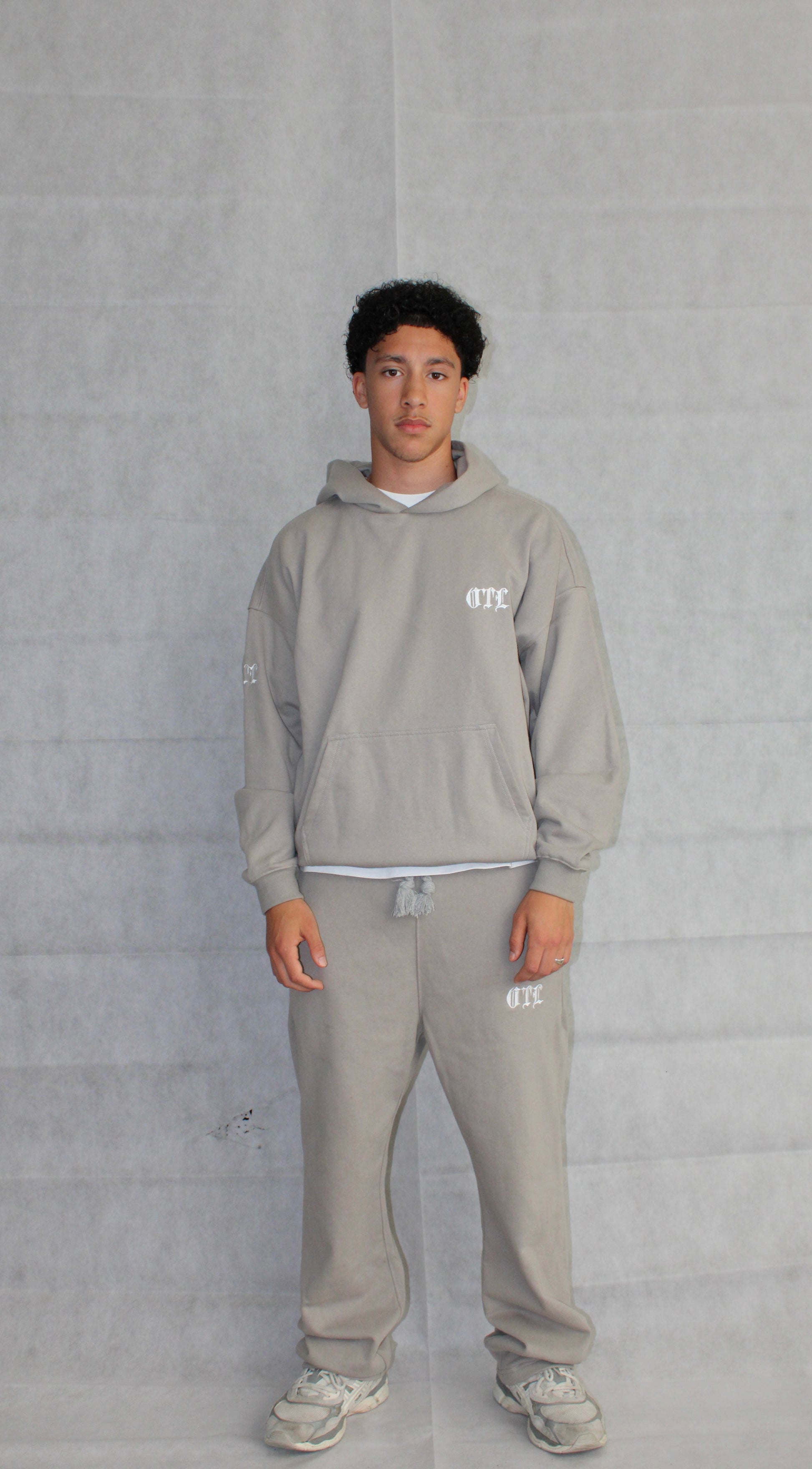 TRACKSUIT BEIGE - ON THE LOW
