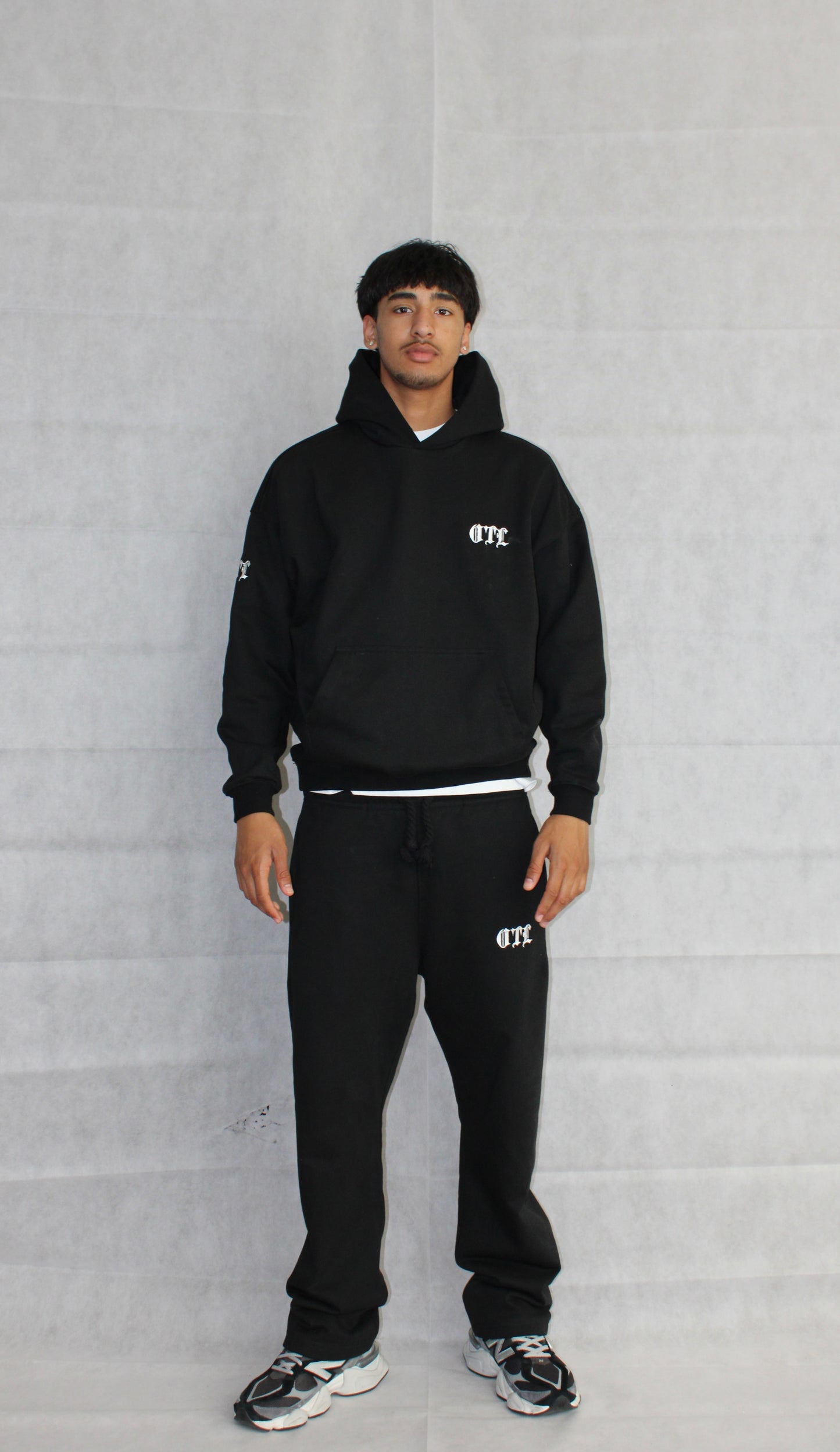 BLACK TRACKSUIT